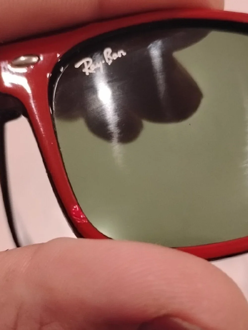 Ray-Ban Wayfarer Red Frame Sunglasses with Green Lenses